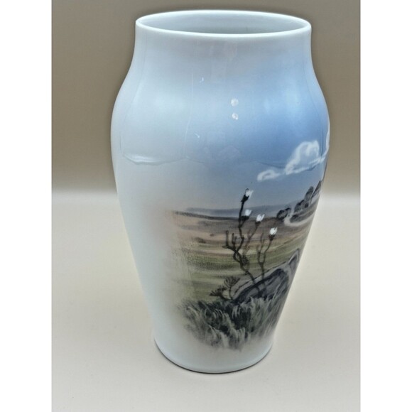 Vintage Royal Copenhagen Beautiful Landscape Vase 2695/2037 Tall 6" Marked - Picture 2 of 6